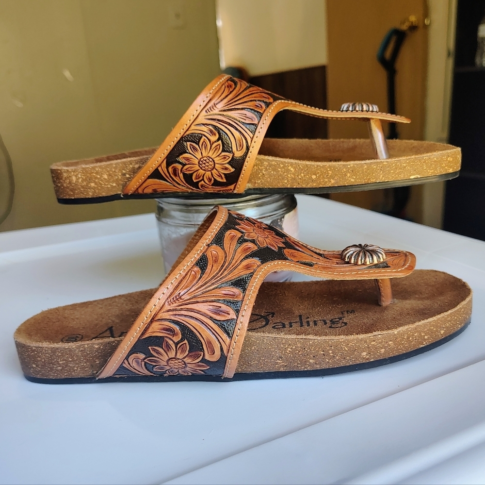 American Darling hand-carved genuine leather flip-flop sandals,women's sz 10. - Picture 1 of 17